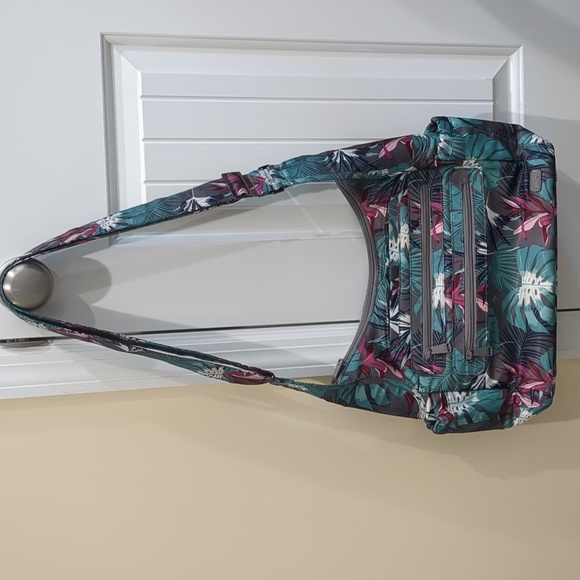 Lug Camper Shoulder/Crossbody Bag - Picture 4 of 13